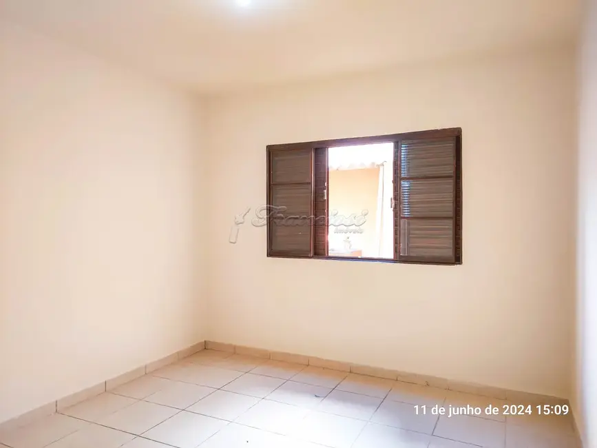 Casa com 2 quartos para alugar, 81m2 em Vila Nova Itapetininga, Itapetininga - SP - imagem 7 Foto 7 de Casa com 2 quartos para alugar, 81m2 em Vila Nova Itapetininga, Itapetininga - SP