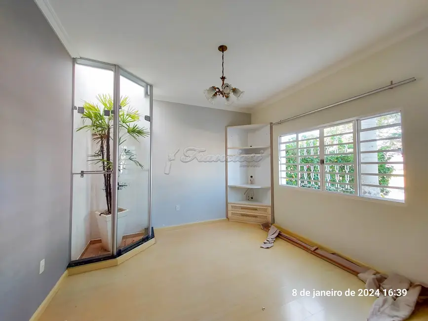 Foto 1 de Casa de Condomínio com 3 quartos para alugar em Itapetininga - SP