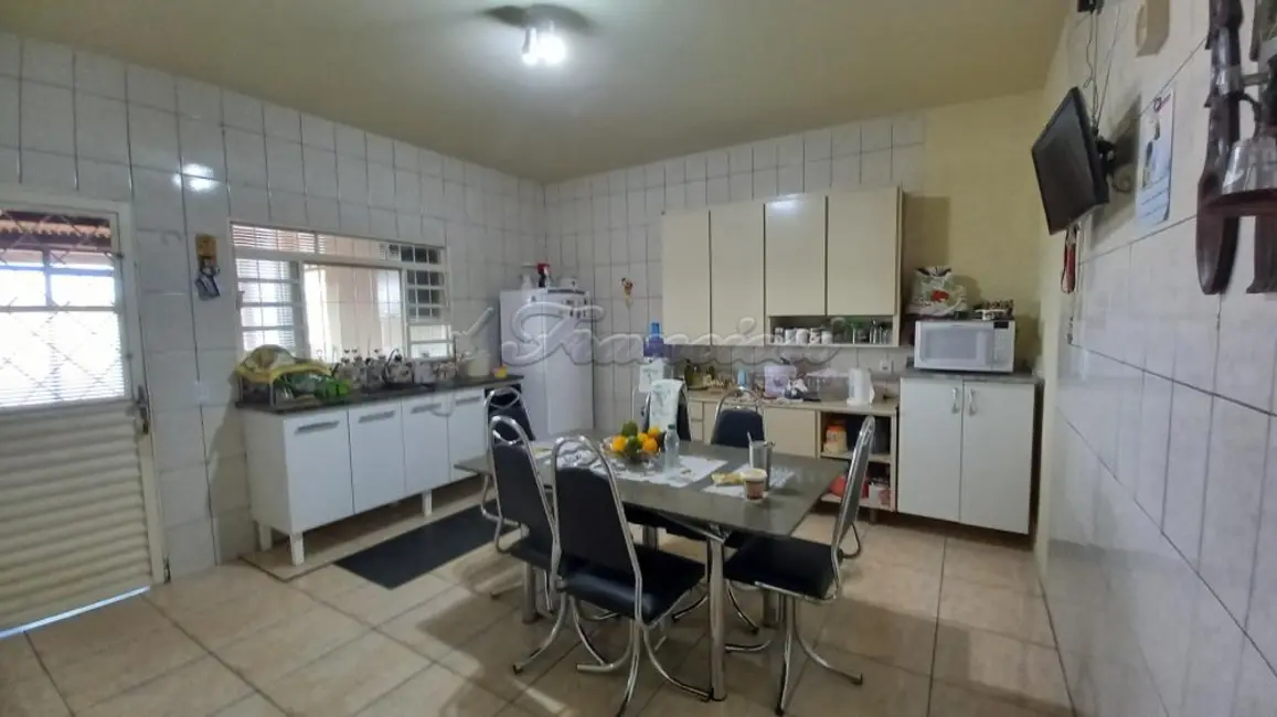 Foto 6 de Casa com 2 quartos à venda, 224m2 em Vila Belo Horizonte, Itapetininga - SP