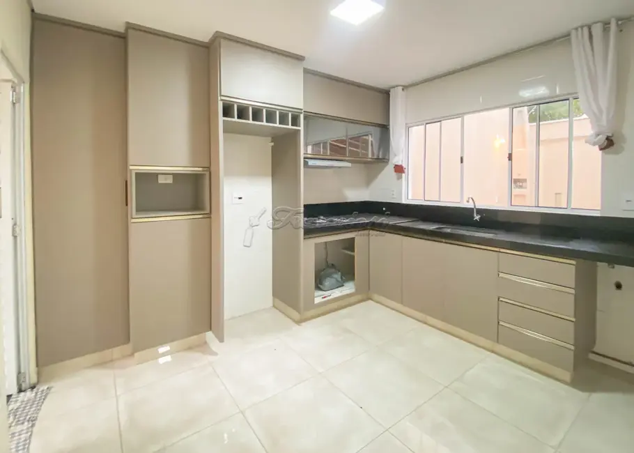 Casa com 2 quartos à venda, 150m2 em Itapetininga - SP - imagem 3 Foto 3 de Casa com 2 quartos à venda, 150m2 em Itapetininga - SP