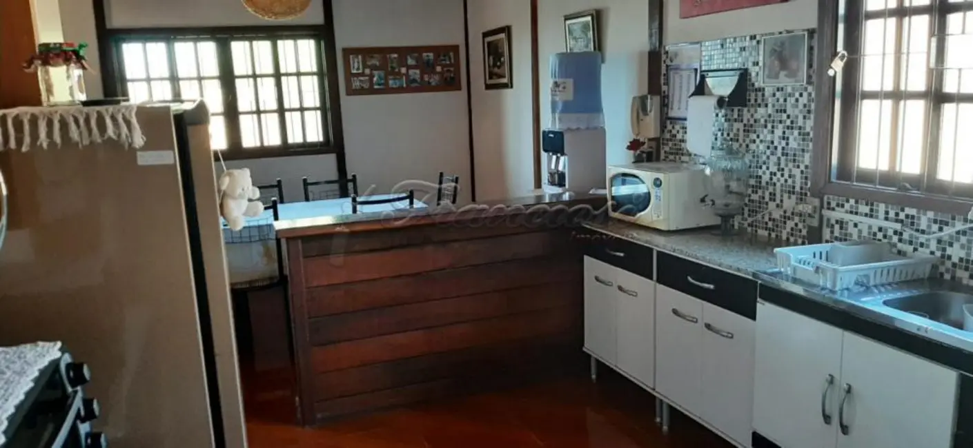 Chácara com 3 quartos à venda, 143m2 em Estância Conceição, Itapetininga - SP - imagem 5 Foto 5 de Chácara com 3 quartos à venda, 143m2 em Estância Conceição, Itapetininga - SP