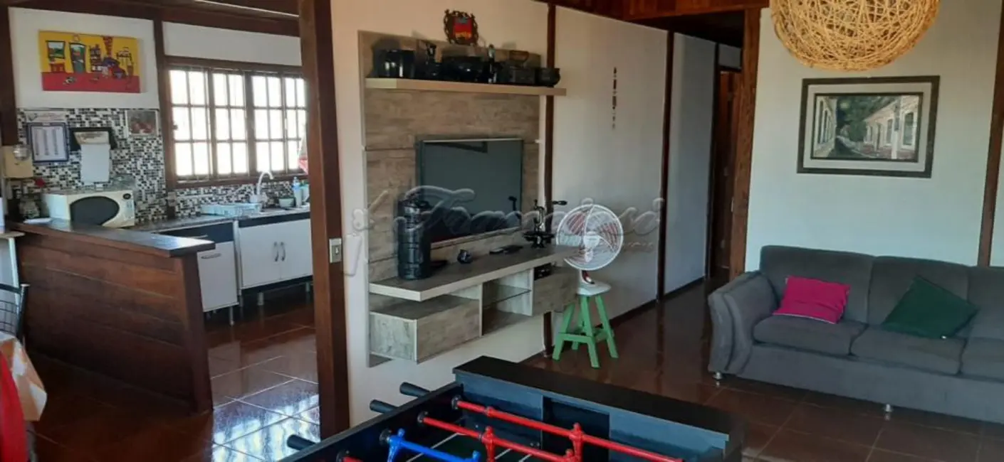 Chácara com 3 quartos à venda, 143m2 em Estância Conceição, Itapetininga - SP - imagem 3 Foto 3 de Chácara com 3 quartos à venda, 143m2 em Estância Conceição, Itapetininga - SP