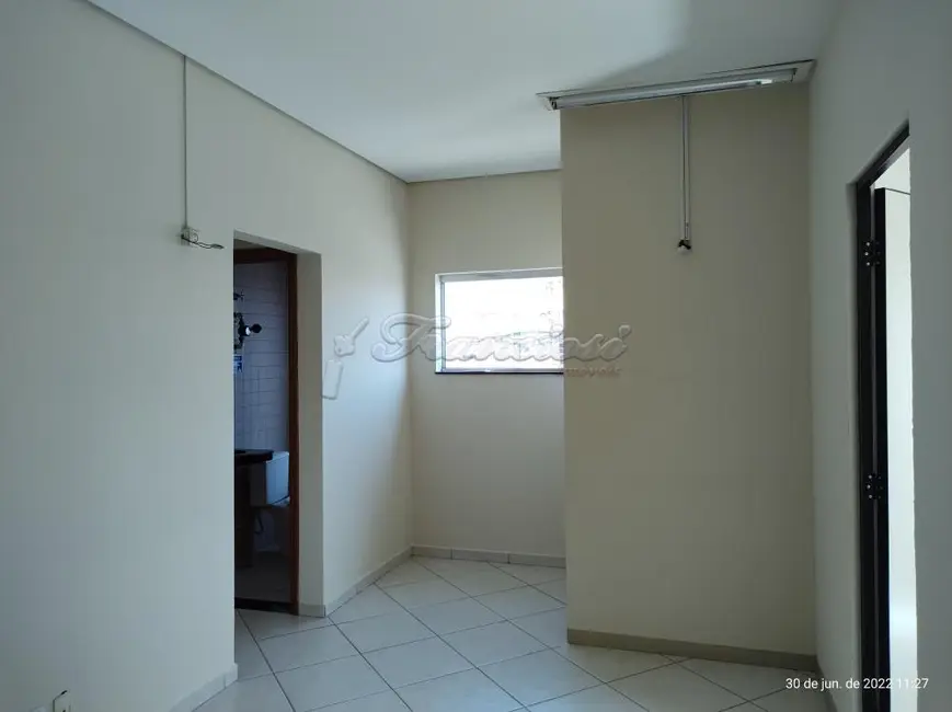 Foto 1 de Prédio Inteiro para alugar, 29m2 em Centro, Itapetininga - SP
