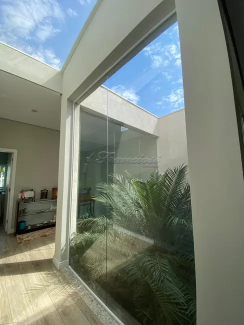 Casa de Condomínio à venda, 300m2 em Jardim Marabá, Itapetininga - SP - imagem 5 Foto 5 de Casa de Condomínio à venda, 300m2 em Jardim Marabá, Itapetininga - SP