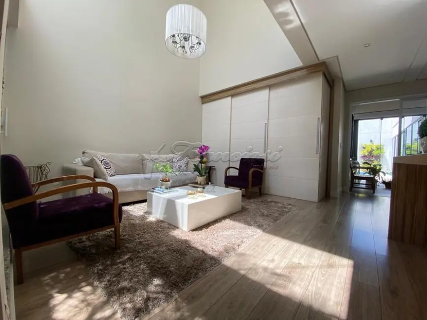 Casa de Condomínio à venda, 300m2 em Jardim Marabá, Itapetininga - SP - imagem 3 Foto 3 de Casa de Condomínio à venda, 300m2 em Jardim Marabá, Itapetininga - SP