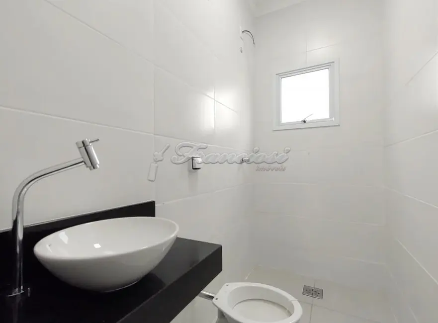 Kitnet com 1 quarto para alugar, 26m2 em Jardim Brasil, Itapetininga - SP - imagem 4 Foto 4 de Kitnet com 1 quarto para alugar, 26m2 em Jardim Brasil, Itapetininga - SP