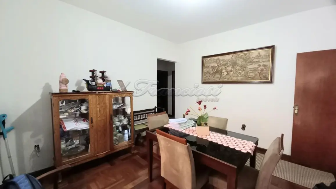 Casa com 3 quartos à venda, 363m2 em Jardim Monte Santo, Itapetininga - SP - imagem 9 Foto 9 de Casa com 3 quartos à venda, 363m2 em Jardim Monte Santo, Itapetininga - SP