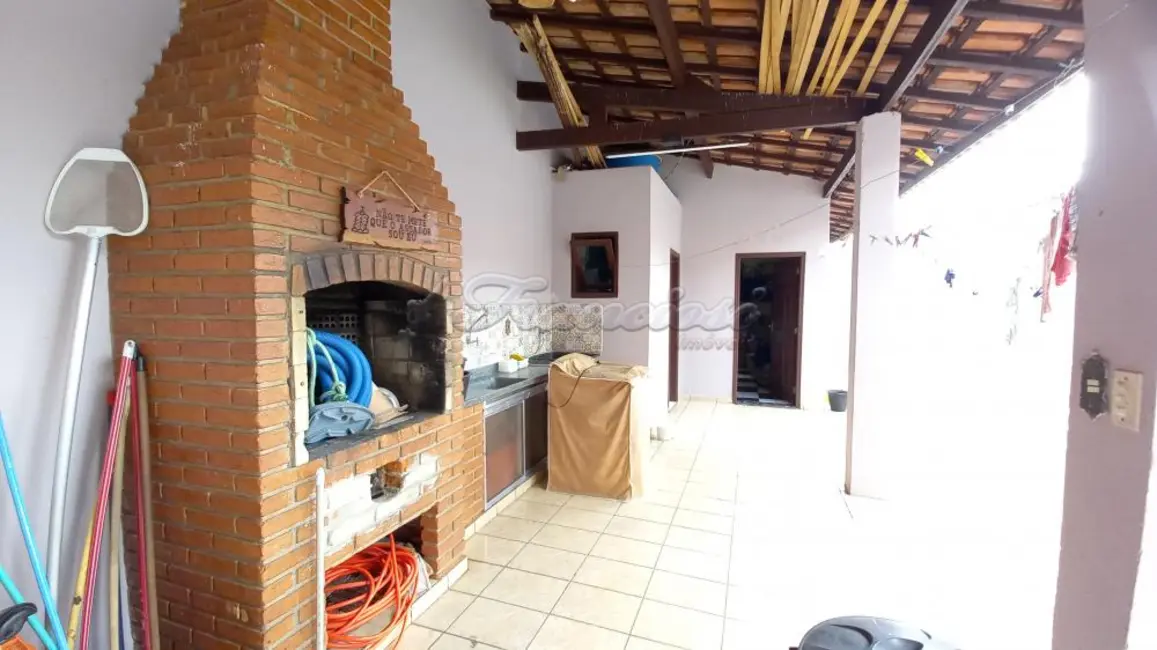 Casa com 3 quartos à venda, 363m2 em Jardim Monte Santo, Itapetininga - SP - imagem 4 Foto 4 de Casa com 3 quartos à venda, 363m2 em Jardim Monte Santo, Itapetininga - SP