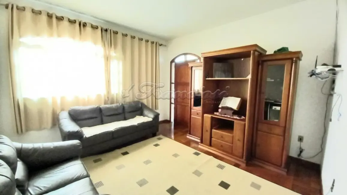 Casa com 3 quartos à venda, 363m2 em Jardim Monte Santo, Itapetininga - SP - imagem 8 Foto 8 de Casa com 3 quartos à venda, 363m2 em Jardim Monte Santo, Itapetininga - SP