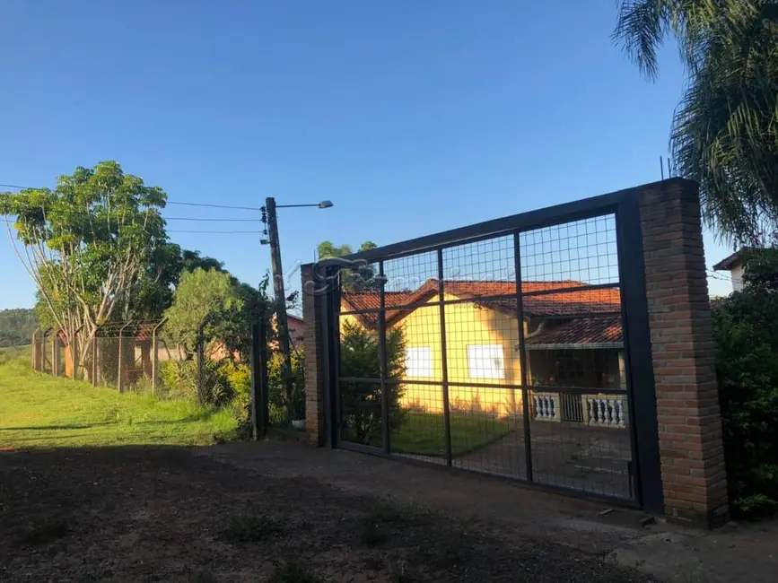 Fazenda / Haras à venda, 350m2 em Centro, Angatuba - SP - imagem 1 Foto 1 de Fazenda / Haras à venda, 350m2 em Centro, Angatuba - SP