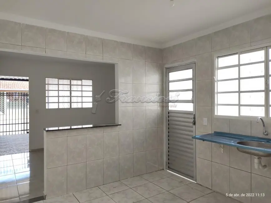 Casa com 3 quartos à venda, 138m2 em Parque São Bento, Itapetininga - SP - imagem 2 Foto 2 de Casa com 3 quartos à venda, 138m2 em Parque São Bento, Itapetininga - SP