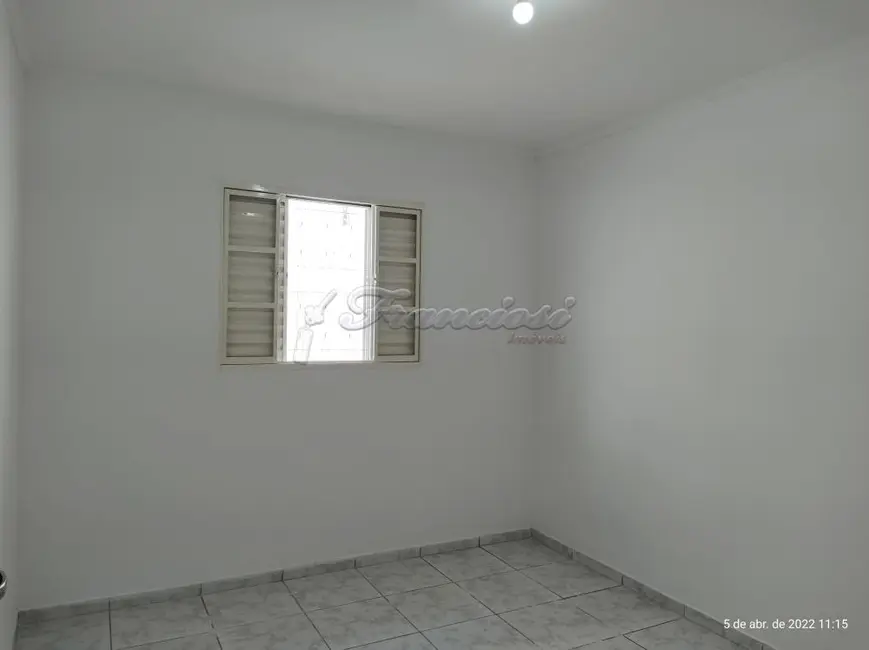 Casa com 3 quartos à venda, 138m2 em Parque São Bento, Itapetininga - SP - imagem 5 Foto 5 de Casa com 3 quartos à venda, 138m2 em Parque São Bento, Itapetininga - SP