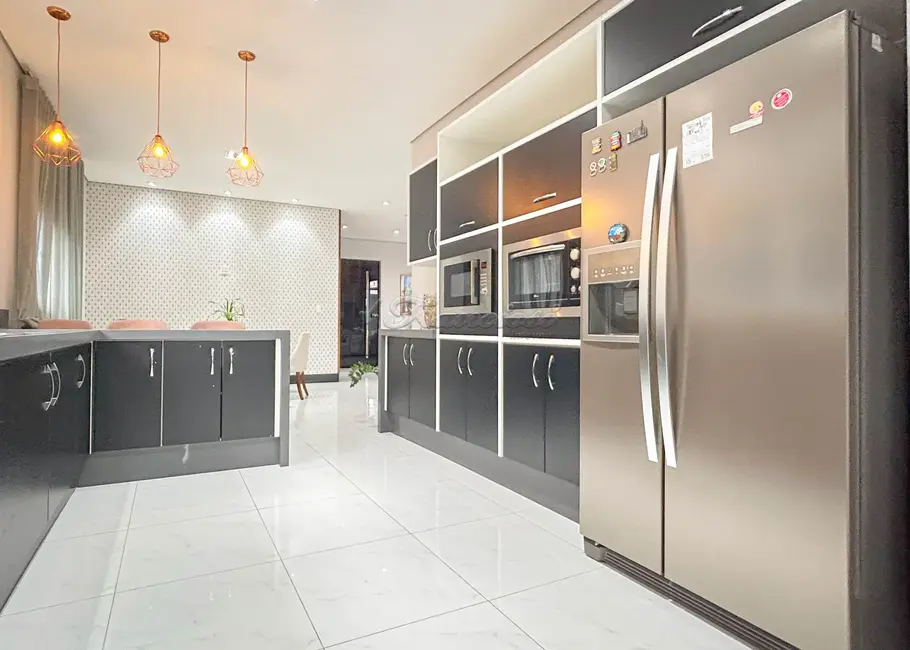 Casa de Condomínio com 3 quartos à venda, 360m2 em Jardim Colombo, Itapetininga - SP - imagem 7 Foto 7 de Casa de Condomínio com 3 quartos à venda, 360m2 em Jardim Colombo, Itapetininga - SP