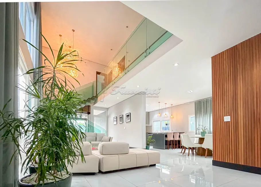 Casa de Condomínio com 3 quartos à venda, 360m2 em Jardim Colombo, Itapetininga - SP - imagem 2 Foto 2 de Casa de Condomínio com 3 quartos à venda, 360m2 em Jardim Colombo, Itapetininga - SP