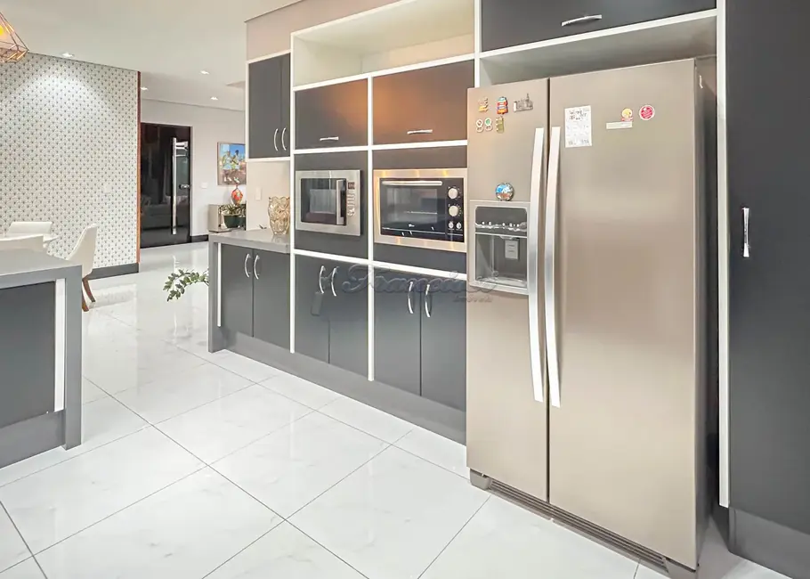 Casa de Condomínio com 3 quartos à venda, 360m2 em Jardim Colombo, Itapetininga - SP - imagem 8 Foto 8 de Casa de Condomínio com 3 quartos à venda, 360m2 em Jardim Colombo, Itapetininga - SP