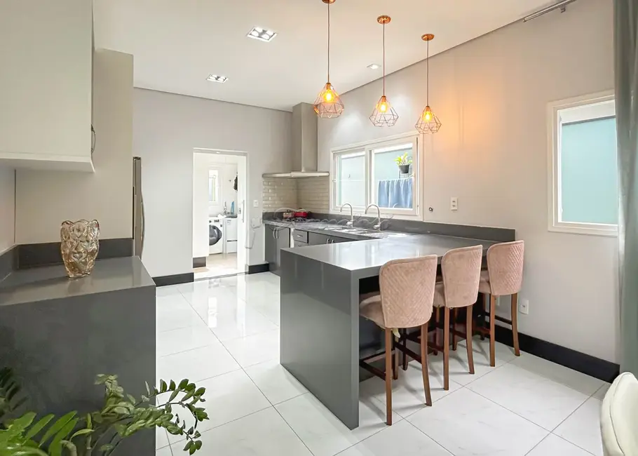 Casa de Condomínio com 3 quartos à venda, 360m2 em Jardim Colombo, Itapetininga - SP - imagem 5 Foto 5 de Casa de Condomínio com 3 quartos à venda, 360m2 em Jardim Colombo, Itapetininga - SP