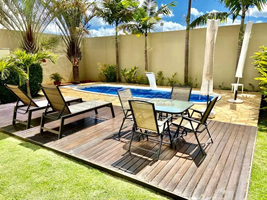 Casa com 3 quartos à venda, 450m2 em Vila Barth, Itapetininga - SP - imagem 4 Foto 4 de Casa com 3 quartos à venda, 450m2 em Vila Barth, Itapetininga - SP