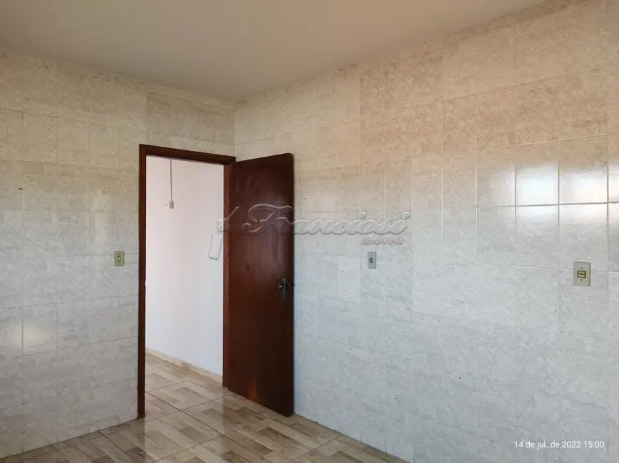 Casa com 2 quartos para alugar, 95m2 em Jardim Brasil, Itapetininga - SP - imagem 9 Foto 9 de Casa com 2 quartos para alugar, 95m2 em Jardim Brasil, Itapetininga - SP