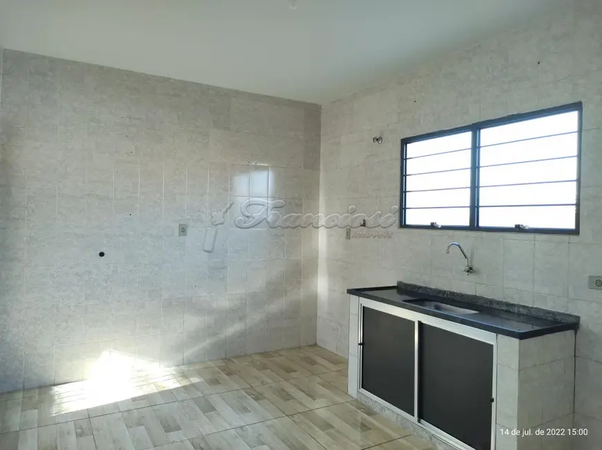 Casa com 2 quartos para alugar, 95m2 em Jardim Brasil, Itapetininga - SP - imagem 8 Foto 8 de Casa com 2 quartos para alugar, 95m2 em Jardim Brasil, Itapetininga - SP