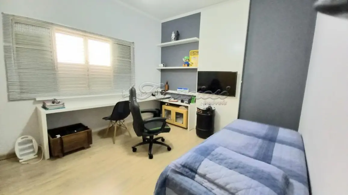 Casa com 3 quartos à venda, 356m2 em Vila Aparecida, Itapetininga - SP - imagem 7 Foto 7 de Casa com 3 quartos à venda, 356m2 em Vila Aparecida, Itapetininga - SP