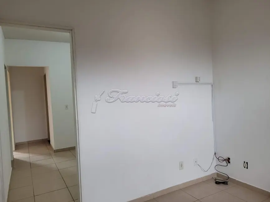 Foto 2 de Casa com 2 quartos à venda, 140m2 em Itapetininga - SP