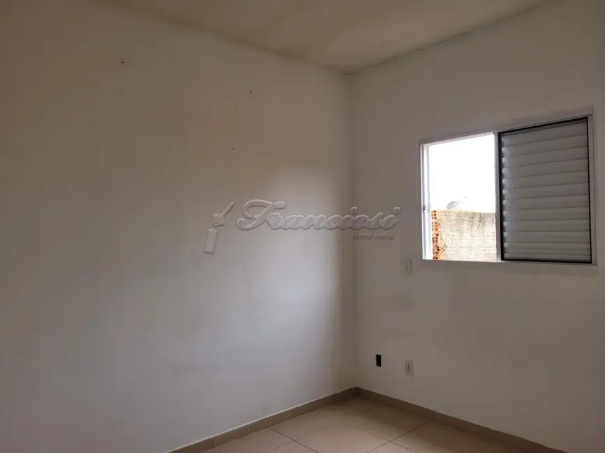 Casa com 2 quartos à venda, 140m2 em Itapetininga - SP - imagem 8 Foto 8 de Casa com 2 quartos à venda, 140m2 em Itapetininga - SP
