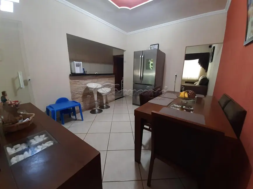 Casa com 2 quartos à venda, 160m2 em Jardim Fogaça, Itapetininga - SP - imagem 3 Foto 3 de Casa com 2 quartos à venda, 160m2 em Jardim Fogaça, Itapetininga - SP