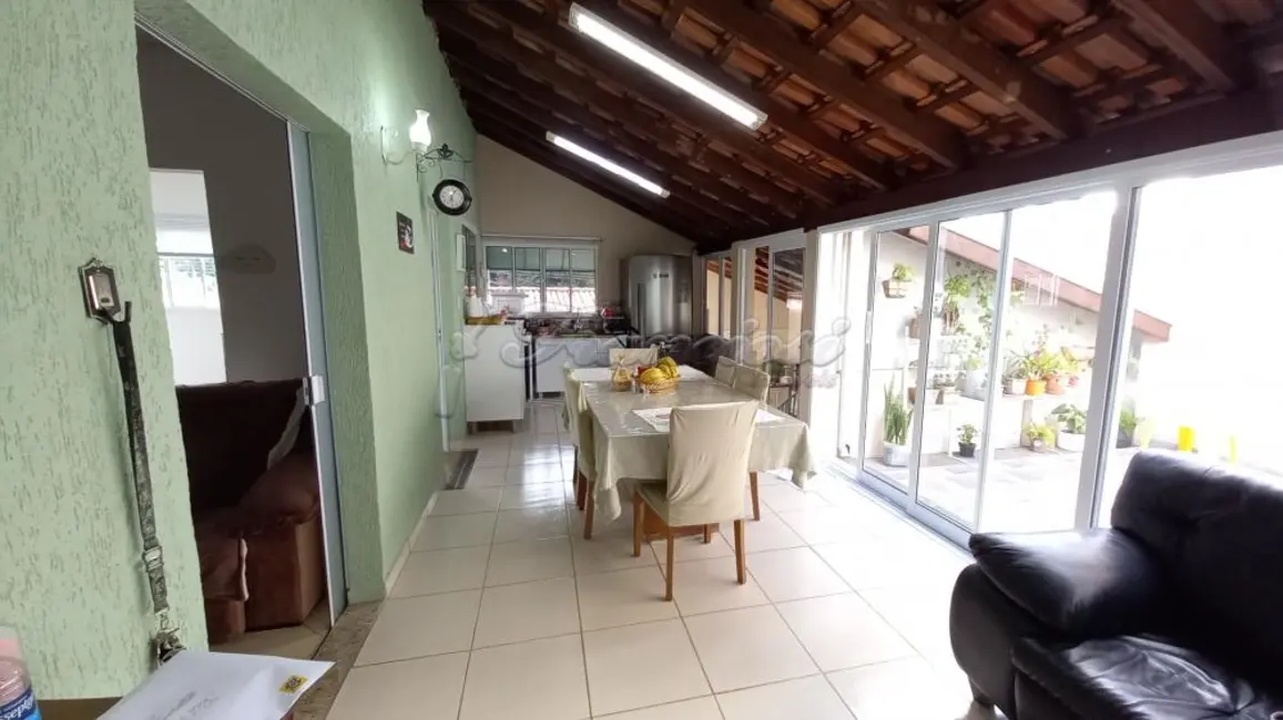Foto 2 de Casa com 4 quartos à venda, 266m2 em Vila Nova Itapetininga, Itapetininga - SP