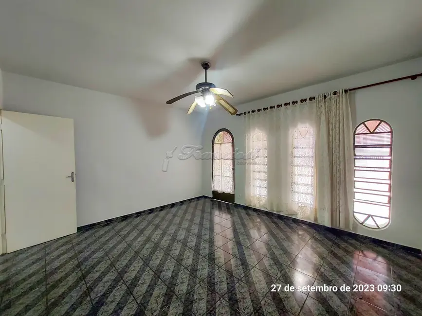 Casa com 3 quartos à venda, 156m2 em Vila Santa Isabel, Itapetininga - SP - imagem 2 Foto 2 de Casa com 3 quartos à venda, 156m2 em Vila Santa Isabel, Itapetininga - SP