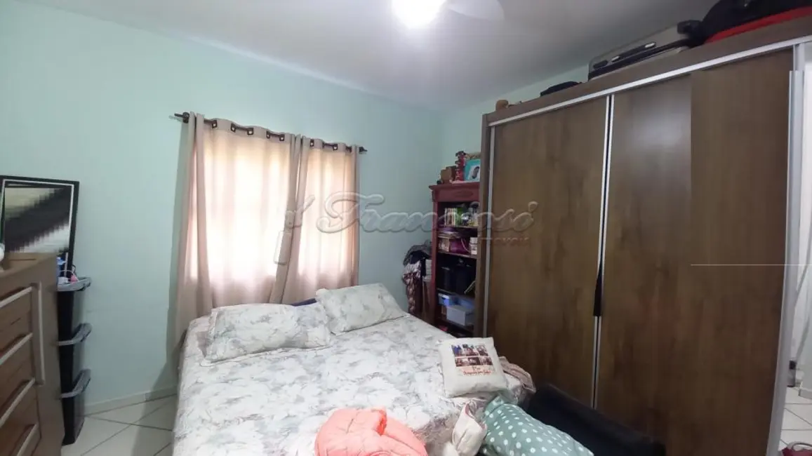 Casa com 2 quartos à venda, 150m2 em Vila Barth, Itapetininga - SP - imagem 5 Foto 5 de Casa com 2 quartos à venda, 150m2 em Vila Barth, Itapetininga - SP