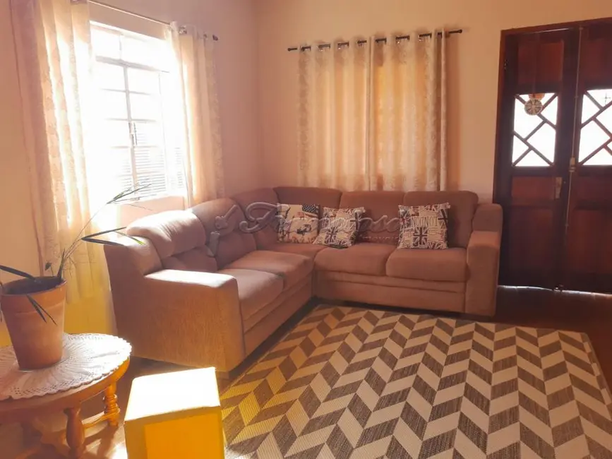 Casa com 3 quartos à venda, 614m2 em Vila Nova, Itapetininga - SP - imagem 1 Foto 1 de Casa com 3 quartos à venda, 614m2 em Vila Nova, Itapetininga - SP