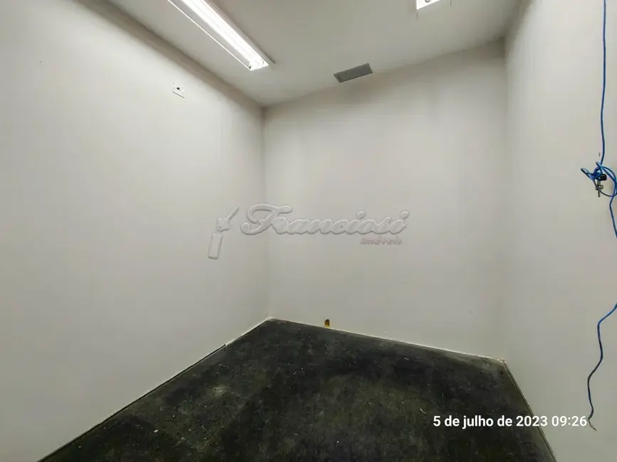 Prédio Inteiro para alugar, 525m2 em Centro, Itapetininga - SP - imagem 5 Foto 5 de Prédio Inteiro para alugar, 525m2 em Centro, Itapetininga - SP