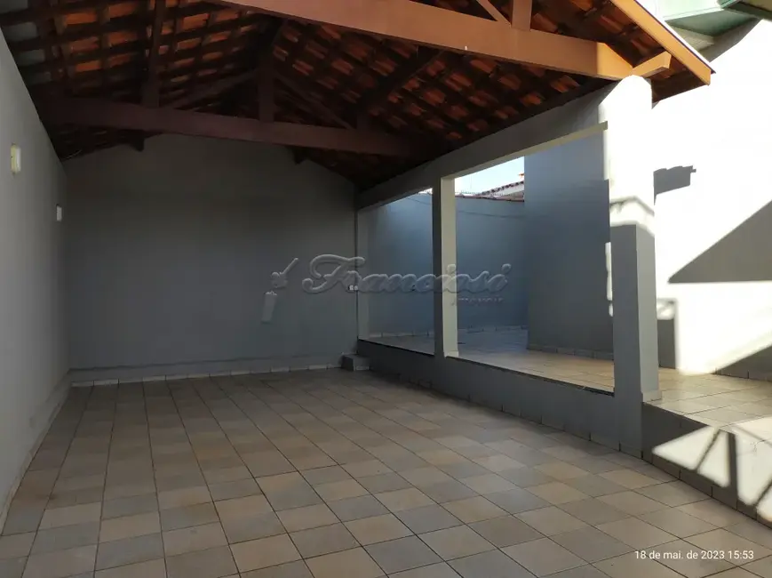 Foto 1 de Loja com 3 quartos para alugar, 163m2 em Centro, Itapetininga - SP