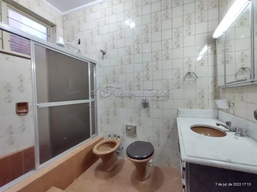 Casa com 3 quartos à venda, 255m2 em Centro, Itapetininga - SP - imagem 6 Foto 6 de Casa com 3 quartos à venda, 255m2 em Centro, Itapetininga - SP