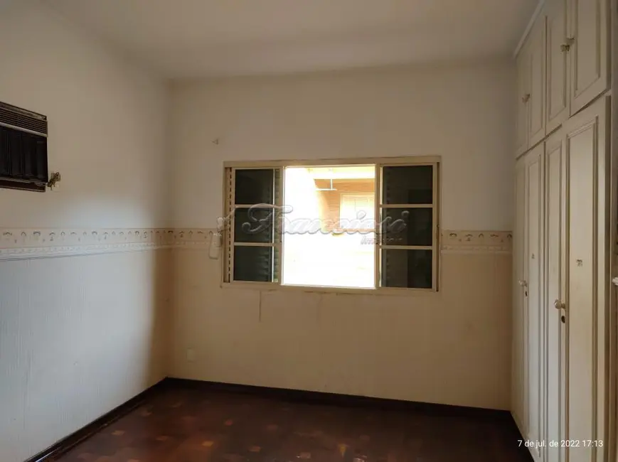 Casa com 3 quartos à venda, 255m2 em Centro, Itapetininga - SP - imagem 7 Foto 7 de Casa com 3 quartos à venda, 255m2 em Centro, Itapetininga - SP
