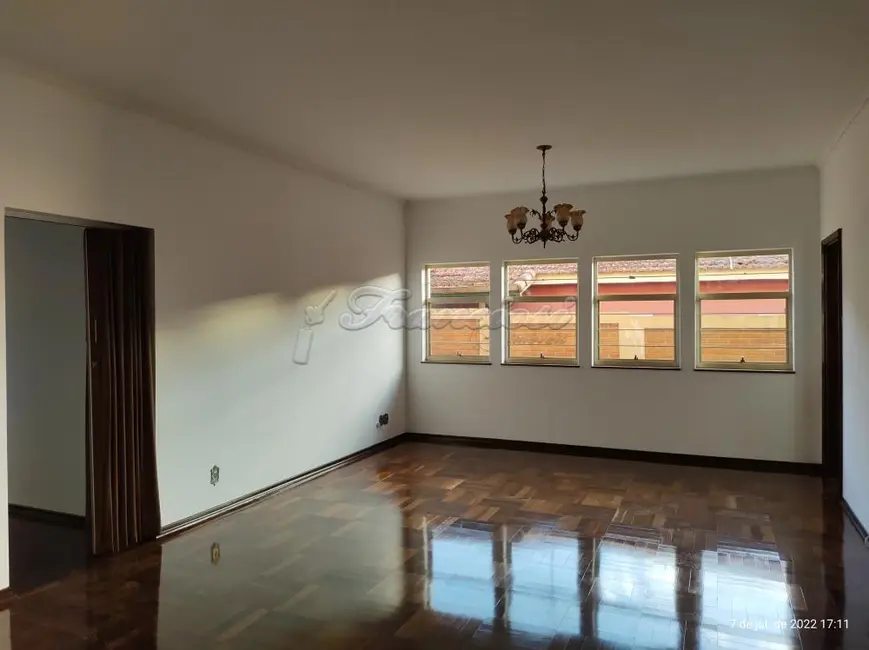 Foto 1 de Casa com 3 quartos à venda, 255m2 em Centro, Itapetininga - SP