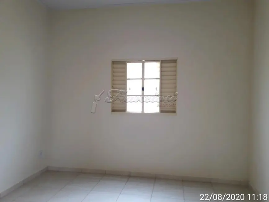 Casa com 3 quartos à venda, 114m2 em Centro, Itapetininga - SP - imagem 5 Foto 5 de Casa com 3 quartos à venda, 114m2 em Centro, Itapetininga - SP