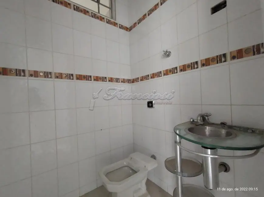 Casa com 4 quartos à venda, 214m2 em Centro, Itapetininga - SP - imagem 9 Foto 9 de Casa com 4 quartos à venda, 214m2 em Centro, Itapetininga - SP