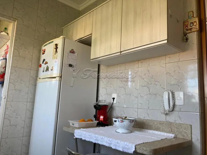 Foto 5 de Apartamento com 2 quartos à venda, 54m2 em Vila Popular, Itapetininga - SP