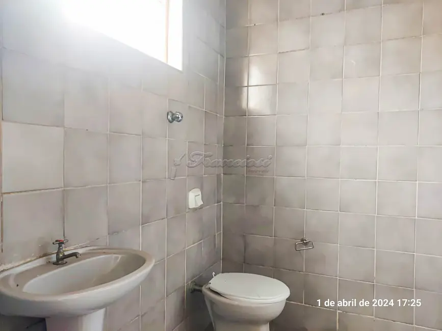 Foto 8 de Casa com 2 quartos para alugar, 115m2 em Centro, Itapetininga - SP