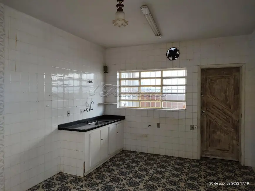Casa com 3 quartos à venda, 300m2 em Vila Rosa, Itapetininga - SP - imagem 4 Foto 4 de Casa com 3 quartos à venda, 300m2 em Vila Rosa, Itapetininga - SP