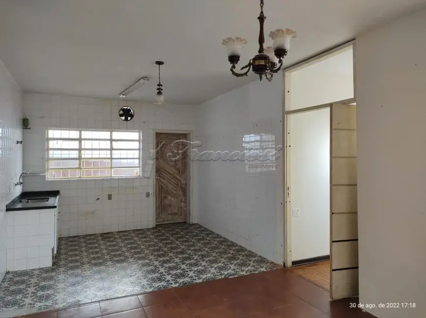 Casa com 3 quartos à venda, 300m2 em Vila Rosa, Itapetininga - SP - imagem 3 Foto 3 de Casa com 3 quartos à venda, 300m2 em Vila Rosa, Itapetininga - SP