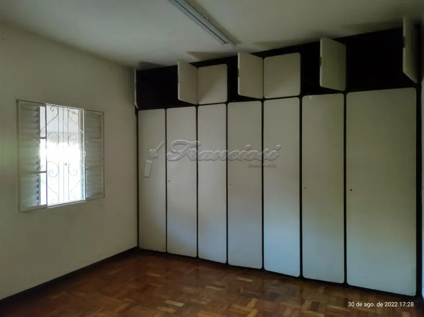 Casa com 3 quartos à venda, 300m2 em Vila Rosa, Itapetininga - SP - imagem 9 Foto 9 de Casa com 3 quartos à venda, 300m2 em Vila Rosa, Itapetininga - SP