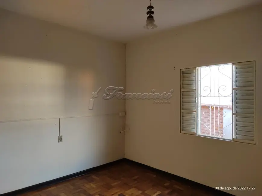 Casa com 3 quartos à venda, 300m2 em Vila Rosa, Itapetininga - SP - imagem 7 Foto 7 de Casa com 3 quartos à venda, 300m2 em Vila Rosa, Itapetininga - SP