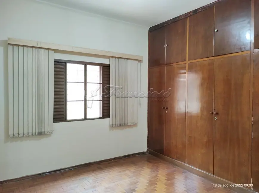 Casa com 3 quartos à venda, 193m2 em Centro, Itapetininga - SP - imagem 8 Foto 8 de Casa com 3 quartos à venda, 193m2 em Centro, Itapetininga - SP