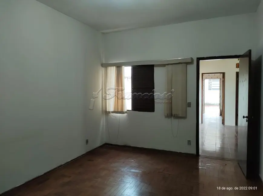Casa com 3 quartos à venda, 193m2 em Centro, Itapetininga - SP - imagem 5 Foto 5 de Casa com 3 quartos à venda, 193m2 em Centro, Itapetininga - SP
