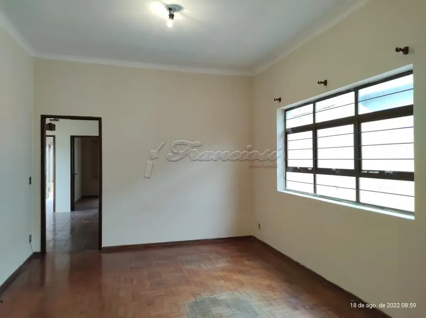 Foto 2 de Casa com 3 quartos à venda, 193m2 em Centro, Itapetininga - SP