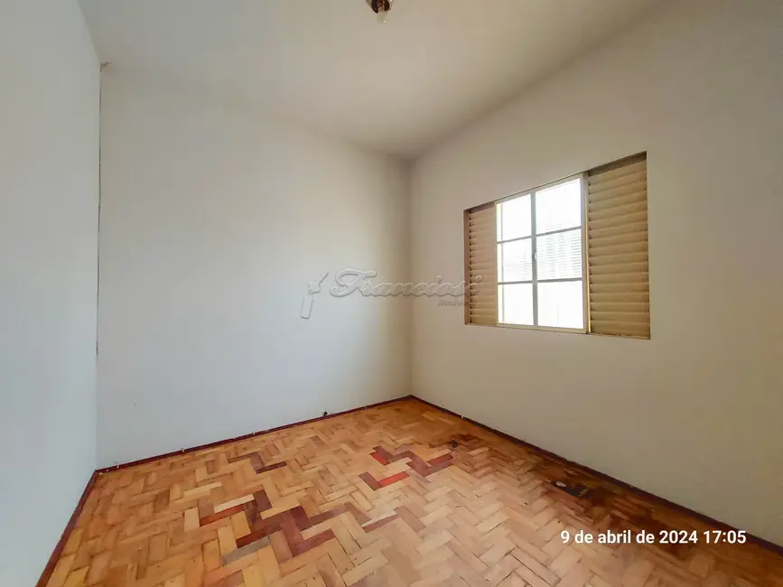 Foto 8 de Casa com 2 quartos para alugar, 79m2 em Vila Carolina, Itapetininga - SP