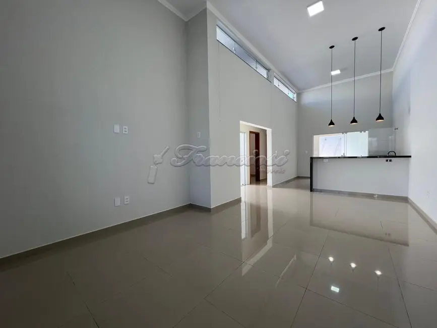 Foto 1 de Casa de Condomínio com 3 quartos à venda, 200m2 em Vila Progresso, Itapetininga - SP