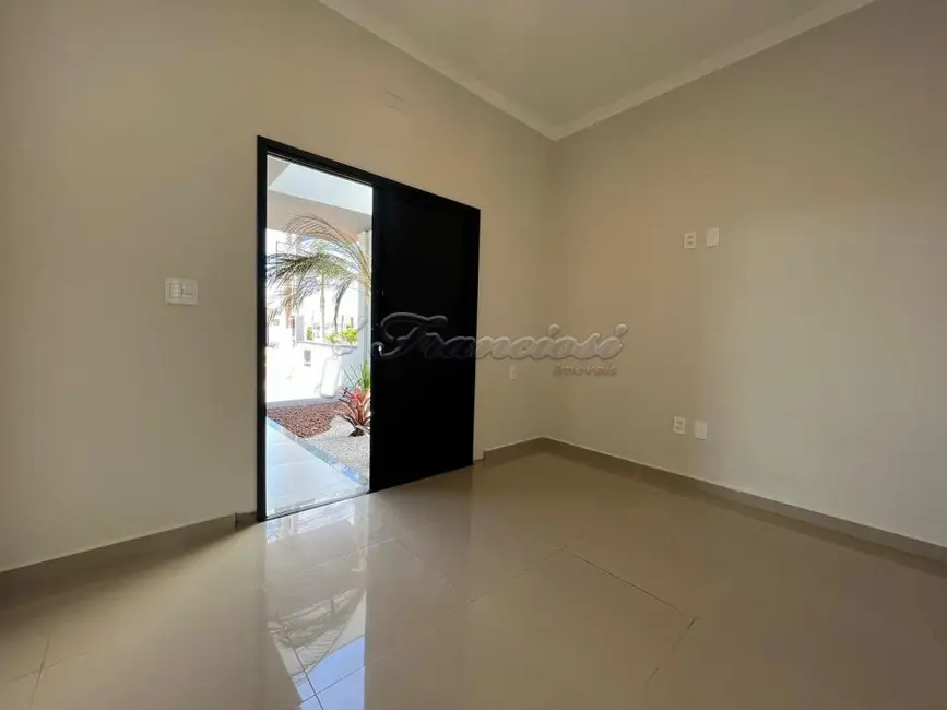 Casa de Condomínio com 3 quartos à venda, 200m2 em Vila Progresso, Itapetininga - SP - imagem 7 Foto 7 de Casa de Condomínio com 3 quartos à venda, 200m2 em Vila Progresso, Itapetininga - SP